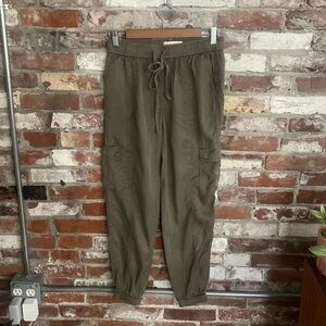 Knox Rose Green Capri Elastic Waist Pants Size XS